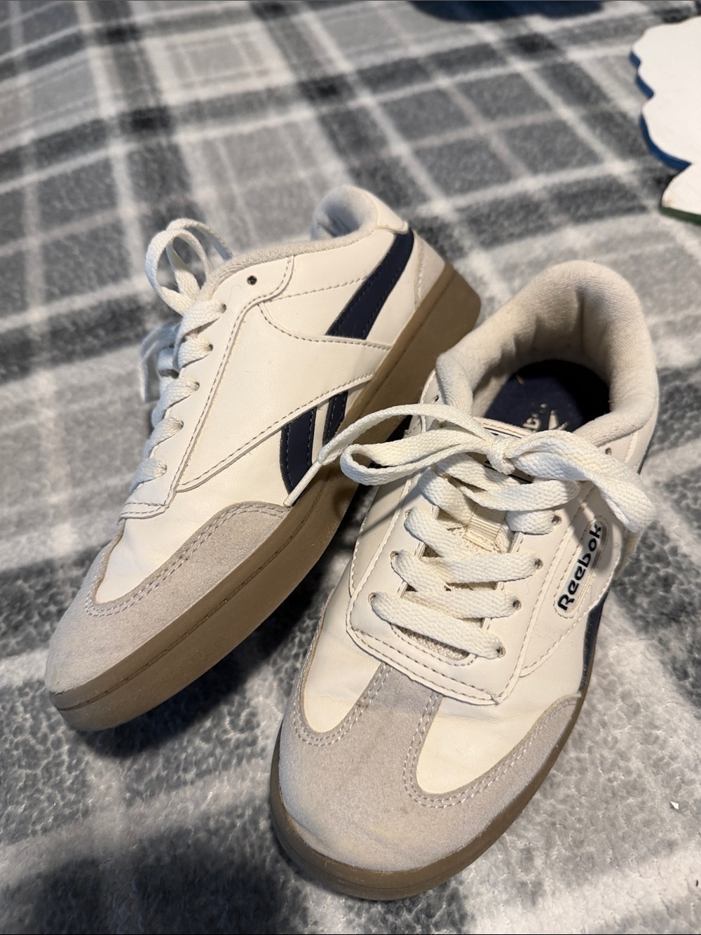 Reebok Classic Girls White & Light Gray Sneakers